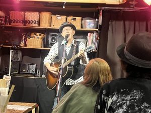 Minoru Phin - Live at Cafe Salongo, Tokyo - October 2025 | 13th Street Records